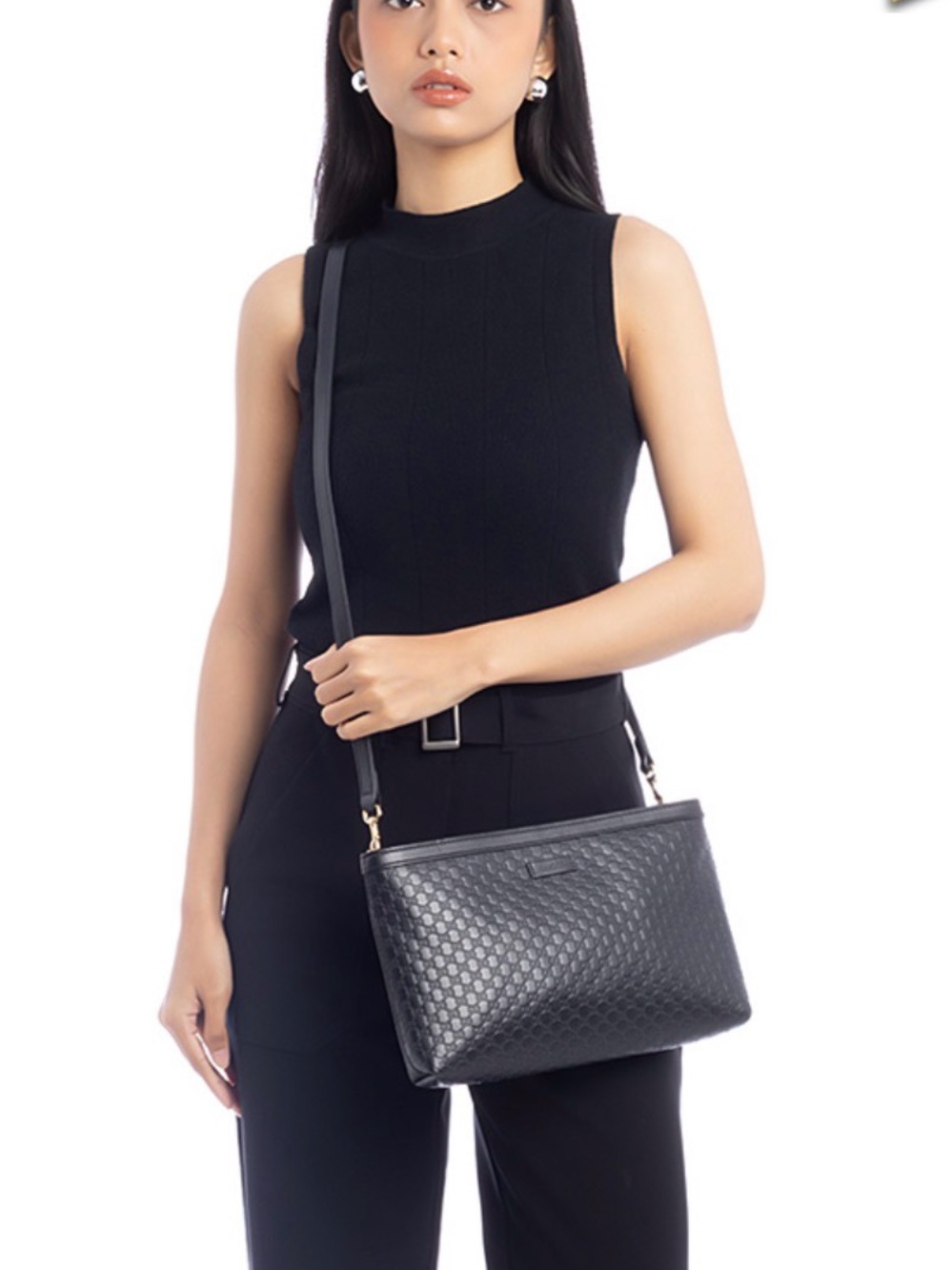 🌸authentic Gucci black gg leather crossbody bag w duster